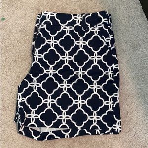 Crown & Ivy size 14 shorts